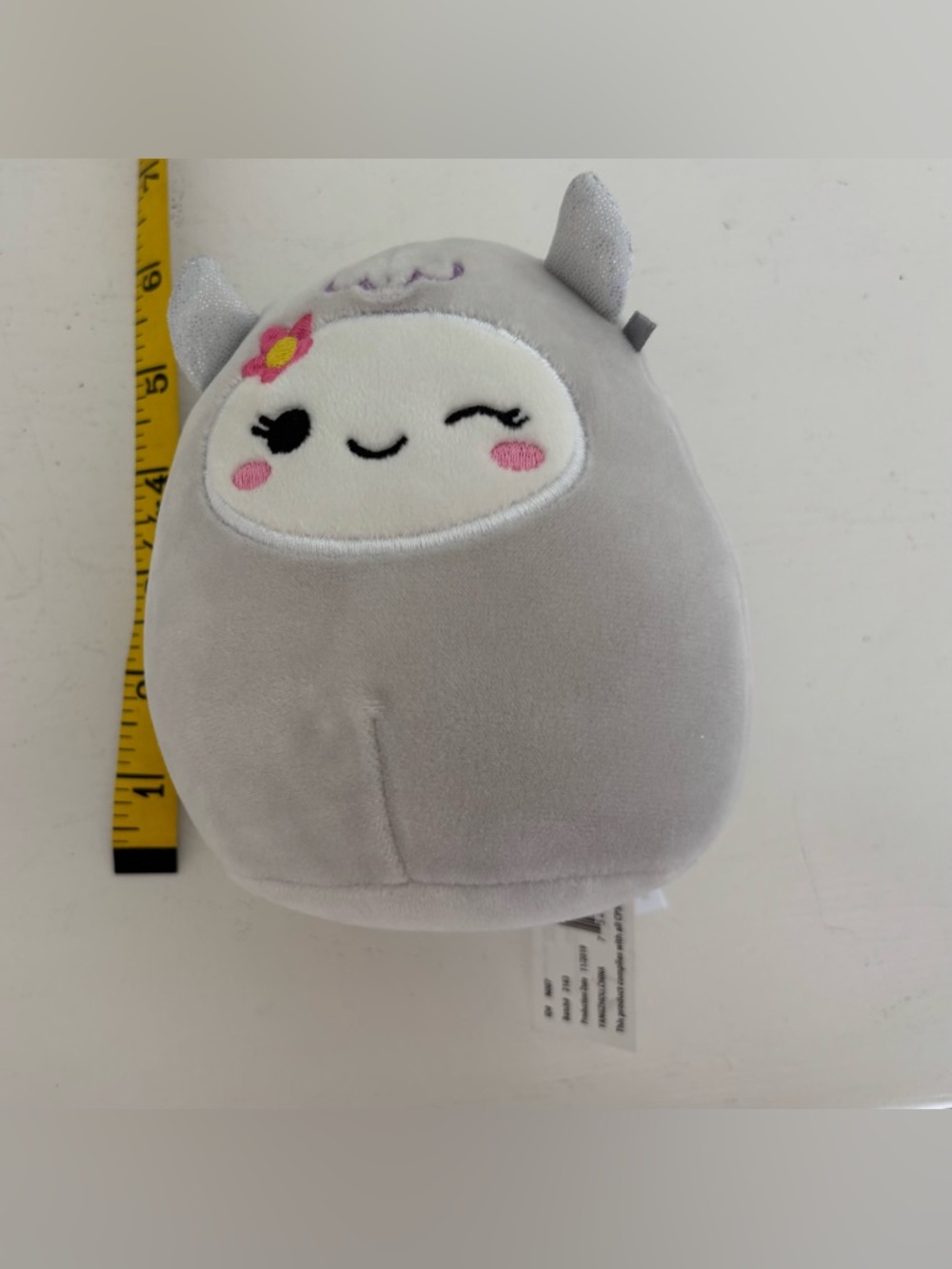 Squishmallows Riah the Yeti 5” Plush - Picture 3 of 7